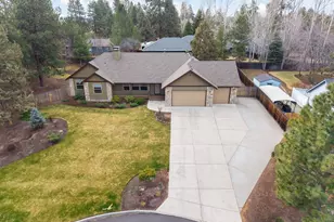 21181 Cultus Mountain Ct, Bend, OR 97702 - Photo 3
