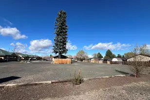 2329 SW Glacier Pl, Redmond, OR 97756 - Photo 1