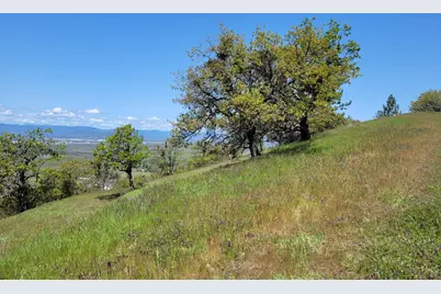 3635 High Prairie Drive, Medford, OR 97504 - Photo 9