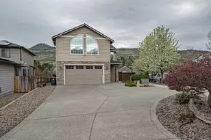 120 Eagle Trace Dr, Medford, OR 97504 - Photo 31