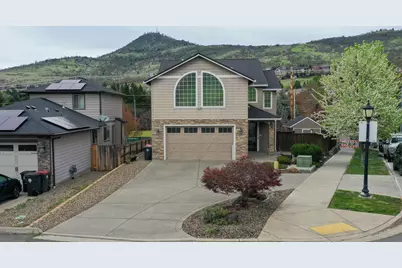120 Eagle Trace Drive, Medford, OR 97504 - Photo 1