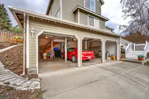 3059 SW 36th St, Redmond, OR 97756 - Photo 3