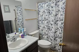 1030 Red Mountain Dr, Grants Pass, OR 97526 - Photo 9