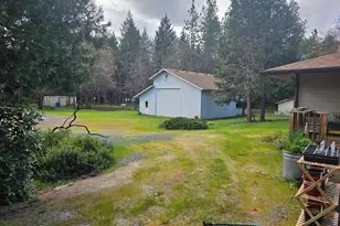 1030 Red Mountain Dr, Grants Pass, OR 97526 - Photo 11