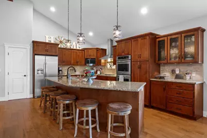 1025 McPhearson Lane, Medford, OR 97504 - Photo 11