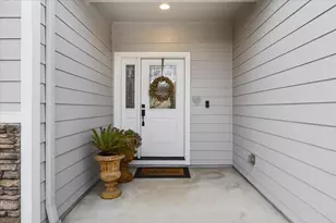 1025 McPhearson Ln, Medford, OR 97504 - Photo 5