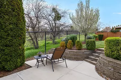 1025 McPhearson Lane, Medford, OR 97504 - Photo 31