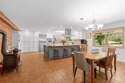 13327 Highway 234, Gold Hill, OR 97525 - Photo 9