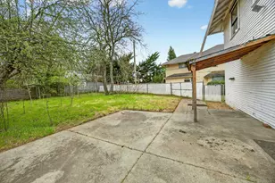 811 NW 5th St, Grants Pass, OR 97526 - Photo 39