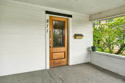 811 NW 5th Street, Grants Pass, OR 97526 - Photo 3