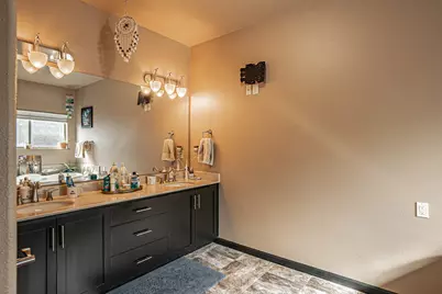 1050 Azure Way, Eagle Point, OR 97524 - Photo 19