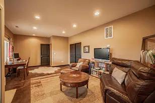 1050 Azure Way, Eagle Point, OR 97524 - Photo 25