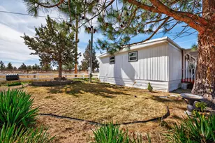 64900 Hunnell Rd, Bend, OR 97703 - Photo 29