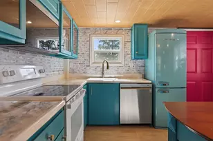 64900 Hunnell Rd, Bend, OR 97703 - Photo 11