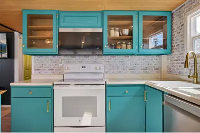 64900 Hunnell Road #UNIT 12, Bend, OR 97703 - Photo 13