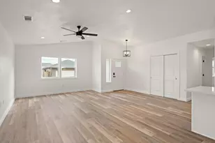 221 Christopher Way, Talent, OR 97540 - Photo 7