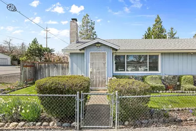 2590 Happy Valley Drive, Medford, OR 97501 - Photo 3