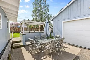 2590 Happy Valley Dr, Medford, OR 97501 - Photo 29