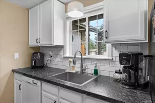 2480 Thorn Oak Dr, Medford, OR 97501 - Photo 11