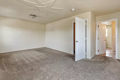 450 Freeman Road, Central Point, OR 97502 - Photo 11