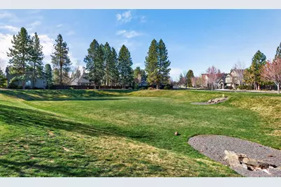 19811 Kenzie Avenue, Bend, OR 97702 - Photo 53