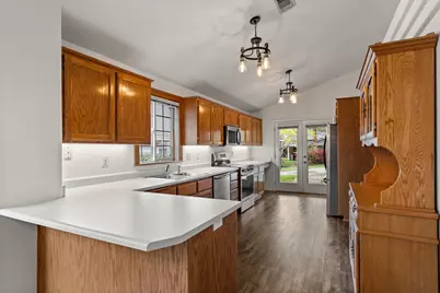 3535 S Village Drive, Medford, OR 97504 - Photo 13