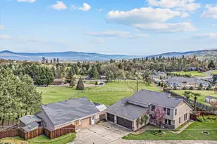 500 Mary Ann Dr, Jacksonville, OR 97530 - Photo 25