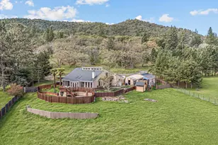 500 Mary Ann Dr, Jacksonville, OR 97530 - Photo 33