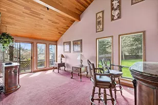 500 Mary Ann Dr, Jacksonville, OR 97530 - Photo 5