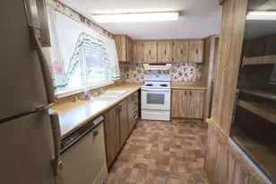 2200 NE Hwy 20, Bend, OR 97701 - Photo 9