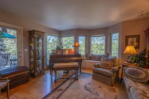 60655 River Bend Dr, Bend, OR 97702 - Photo 19