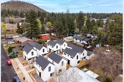 633 NE Marshall Avenue, Bend, OR 97701 - Photo 25