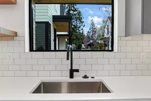 637 NE Marshall Ave, Bend, OR 97701 - Photo 7