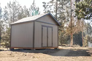 21395 Chasing Cattle Ln, Bend, OR 97701 - Photo 29