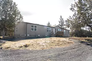 21395 Chasing Cattle Ln, Bend, OR 97701 - Photo 3