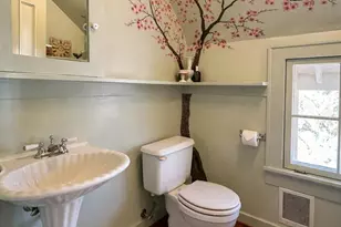 220 8th St, Jacksonville, OR 97530 - Photo 29