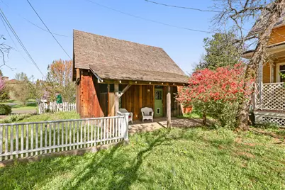 220 8th Street, Jacksonville, OR 97530 - Photo 33