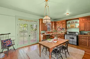 220 8th St, Jacksonville, OR 97530 - Photo 13