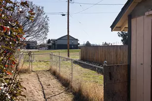 1830 SW 16th St, Redmond, OR 97756 - Photo 27