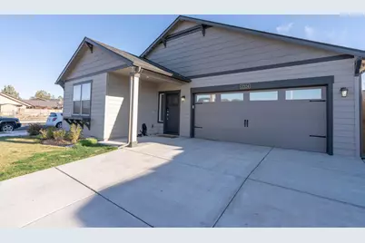 2324 NW Teak Place, Redmond, OR 97756 - Photo 3