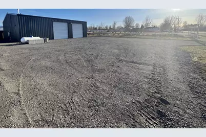 877 Jefferson Avenue, Metolius, OR 97741 - Photo 3