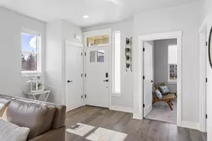 3722 NE Petrosa Ave, Bend, OR 97701 - Photo 3