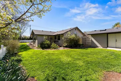 620 NW Morgan Lane, Grants Pass, OR 97526 - Photo 27