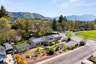 620 NW Morgan Ln, Grants Pass, OR 97526 - Photo 39