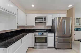 620 NW Morgan Ln, Grants Pass, OR 97526 - Photo 11