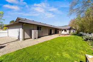 620 NW Morgan Ln, Grants Pass, OR 97526 - Photo 33