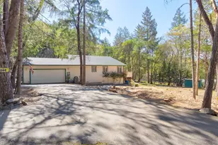 260 Highwood Ln, Grants Pass, OR 97527 - Photo 3