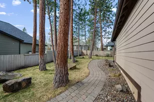 60885 Oasis Pl, Bend, OR 97702 - Photo 31