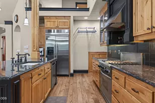 60885 Oasis Pl, Bend, OR 97702 - Photo 17