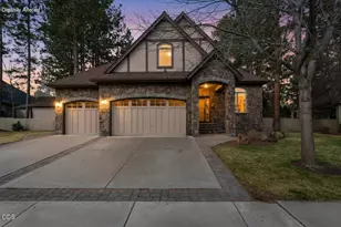 60885 Oasis Pl, Bend, OR 97702 - Photo 1